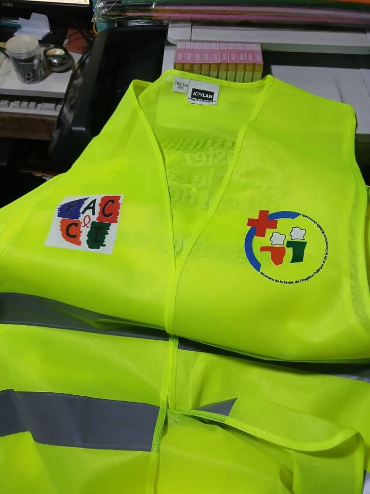 PAC-CI · Gilets marqués aux logos des partenaires